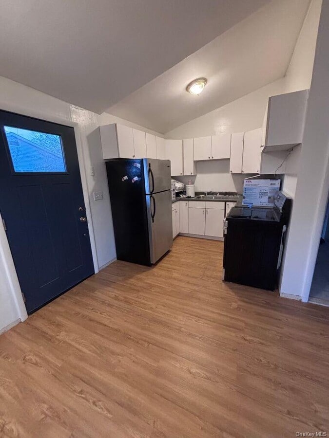 Photo - 100 Engelke St