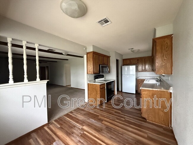 Photo - 615 Cumberland Dr