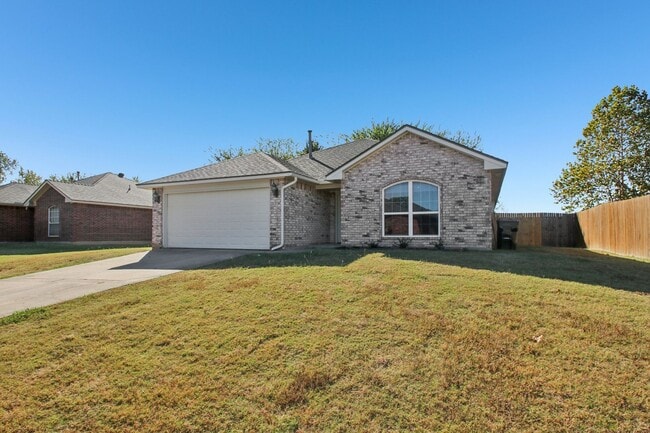 Building Photo - Beautiful 3 bed, 2 bath home in Noble!--12...