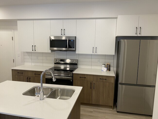 Photo - 9227-9228 228 St NW