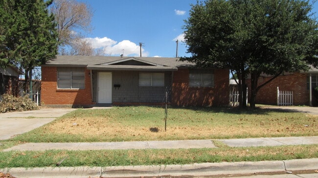 5612 44th Street - 5612 44th Street Casa