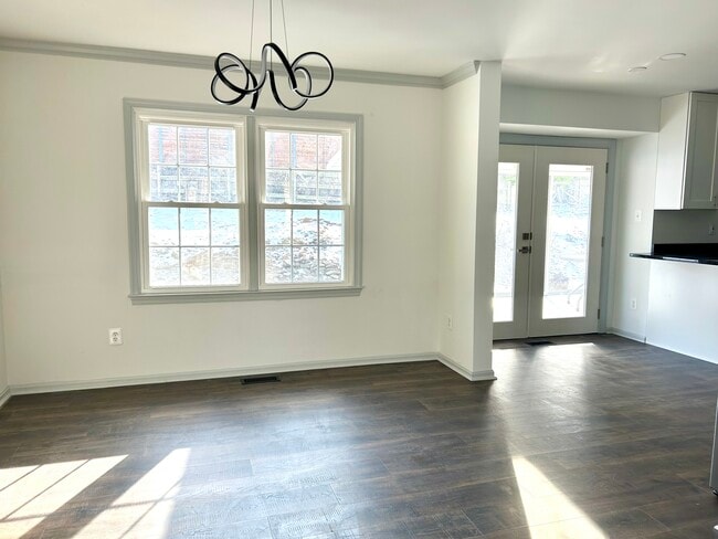 Photo - 6348 Torrence St