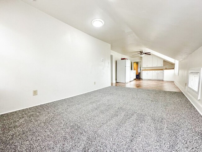 Photo - 123 S Clay St