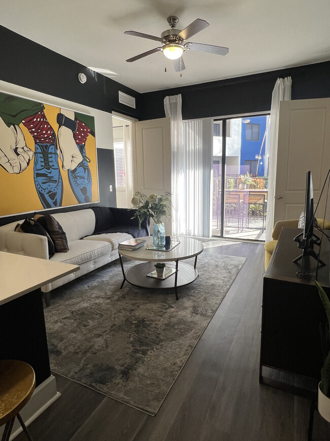 Photo - 5084 NW 84th Ave Unidad B