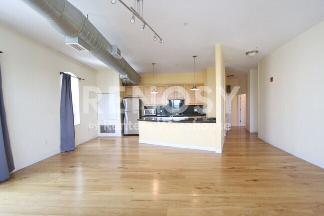 Photo - 277 N Broadway
