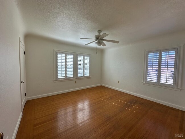 Building Photo - 258 W J St