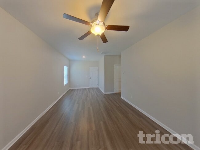 Photo - 412 Wallace Cir