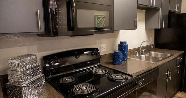 Photo - 1500 San Francisco Ct Unit b8