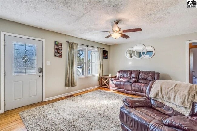 Photo - Beautiful 4-Bedroom, 1.5 Bathroom Home