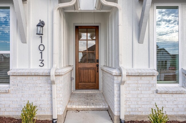 Photo - 1013 Rainshower Wy