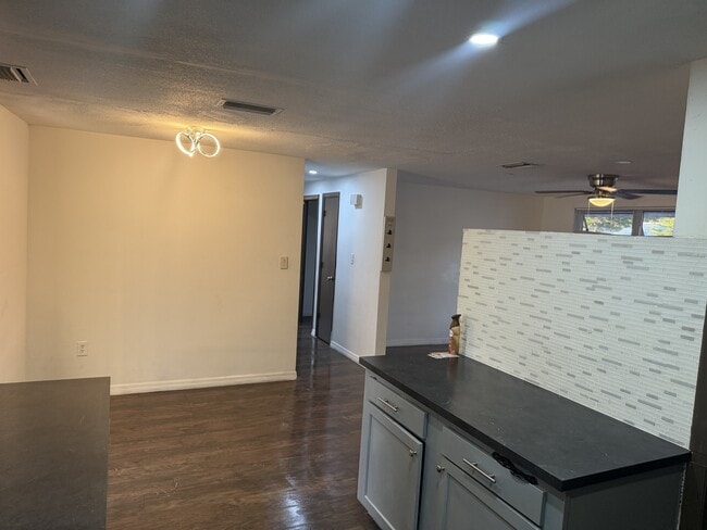 Photo - 7634 Rosewood Dr