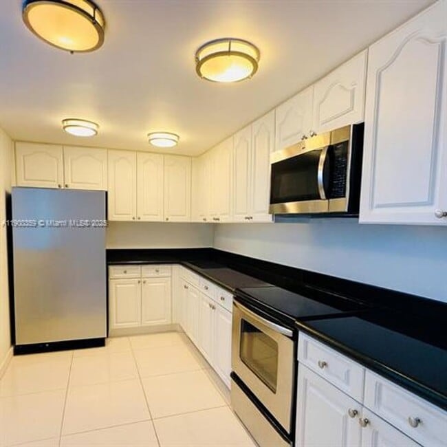 Photo - 2401 Collins Ave Unidad 2401 Collins Ave appt 1209