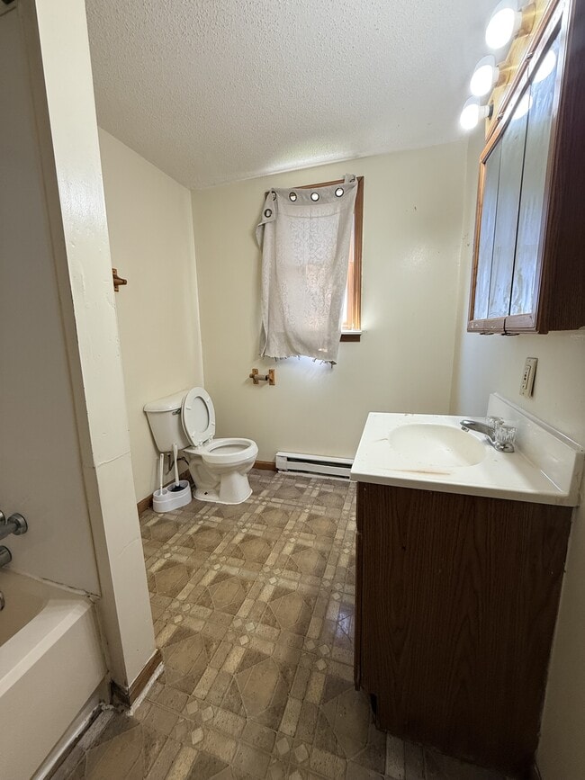 Photo - 319 1/2 N McDonel St Unit 1