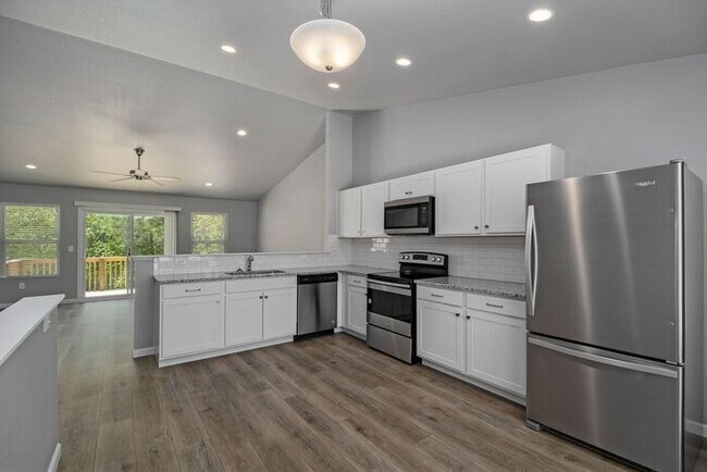 Photo - 135 Schirmer Pkwy