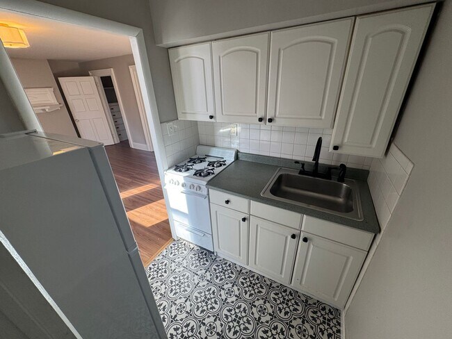 Photo - 479 State St Unidad 7