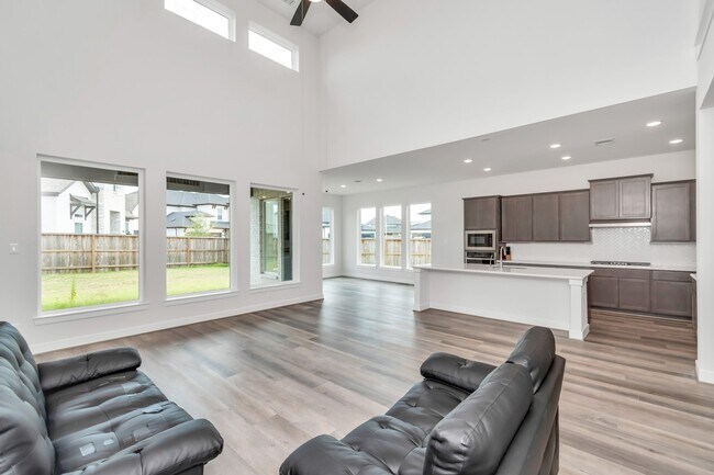 Building Photo - 21118 Chelton Bch Dr Rental