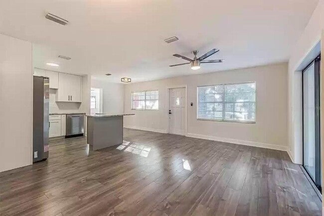 Photo - 10201 N 24th St