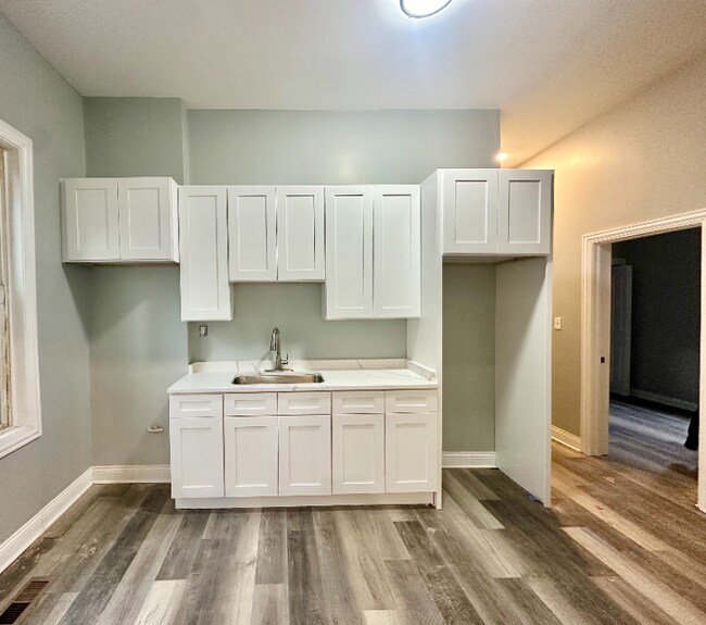 Photo - 2707 E 93rd St Unit 1F