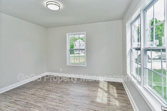 Photo - 115 Sterling St