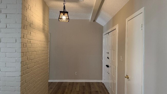 Photo - 2218 Woodland Park Dr