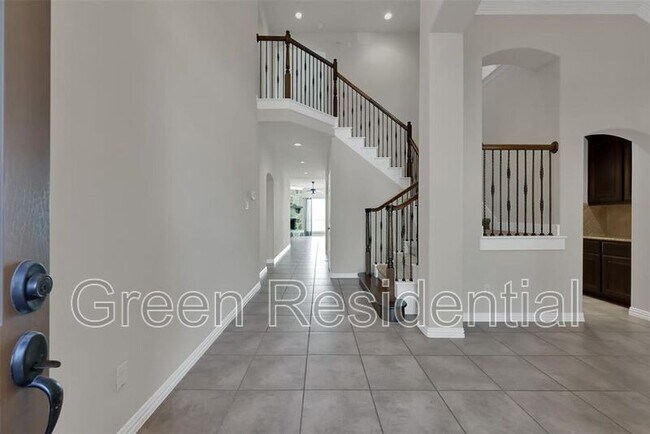 Photo - 2 Maitland Ct