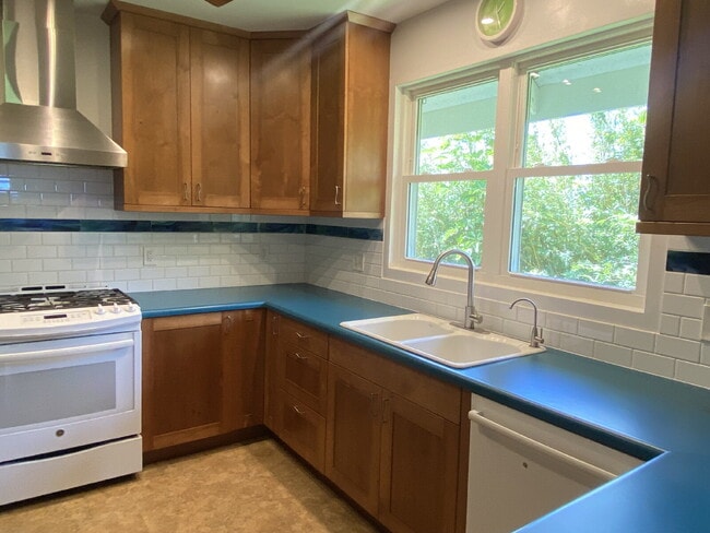 Photo - Available Now! 3/2 home in Beautiful Hawi