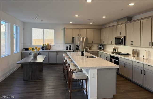 862 Camargo St