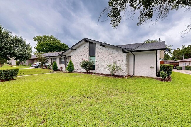3264 Northaven Rd