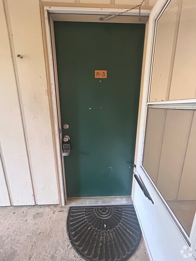 Building Photo - 1208 Bush River Rd Unit R3 Rental