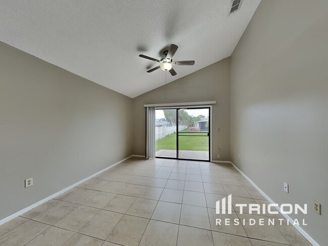 Photo - 4210 38th St W