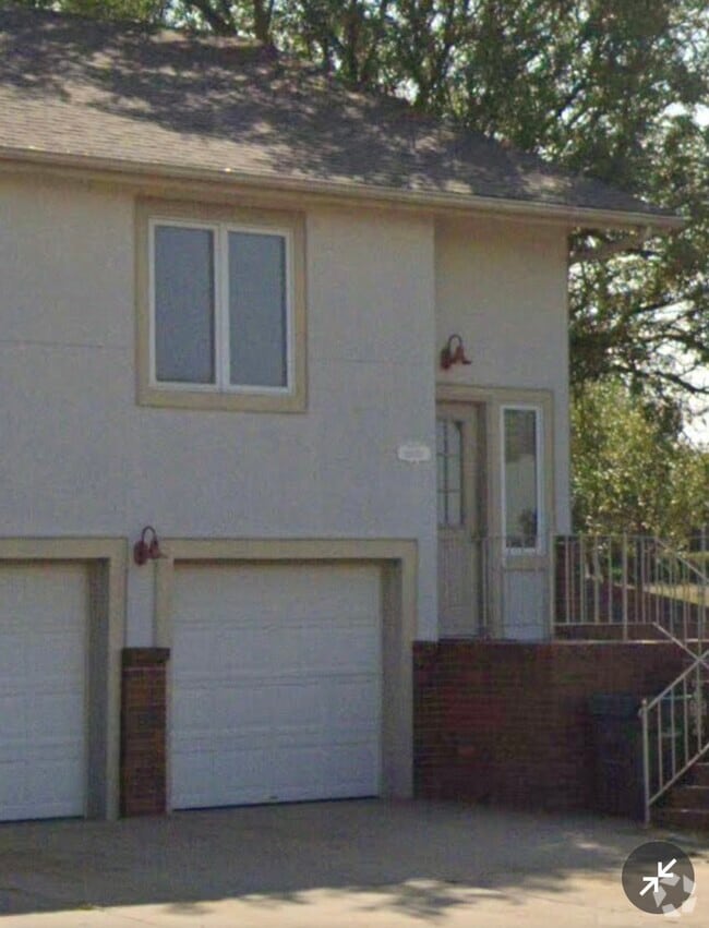 Outside - 1800 Elbow Bnd Unit B Rental