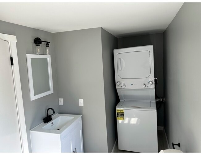 Photo - 30 E 7th Ave Unit 2