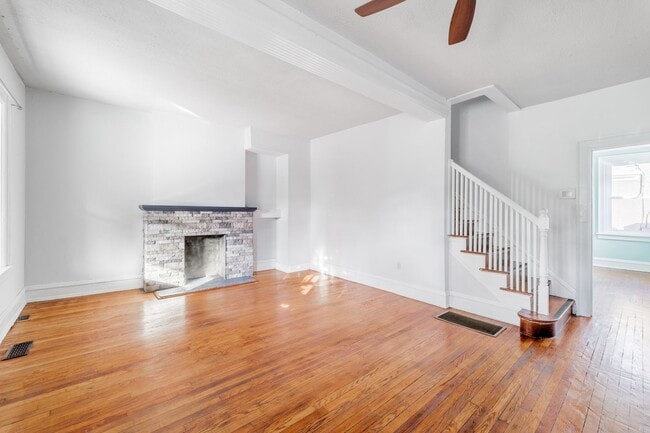 Photo - Classic Fan Rowhome for Lease