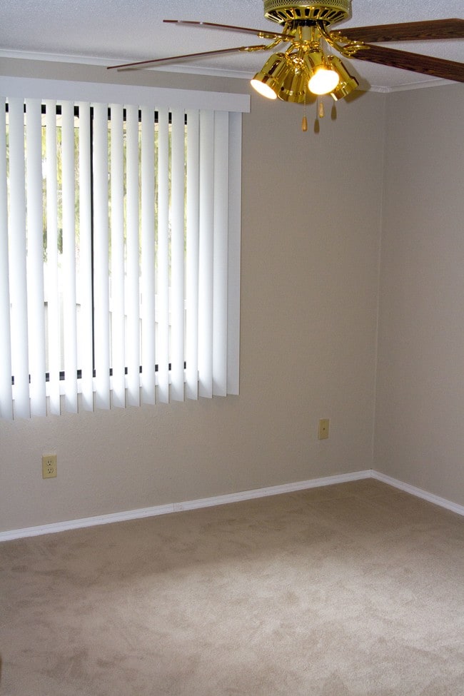 Photo - Arbors of Cortland, Howland