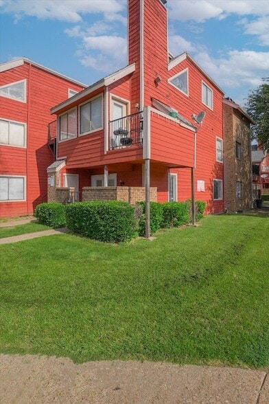 Photo - 9825 Walnut St Condo Unit M103
