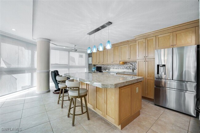 Building Photo - 4041 Gulf Shore Blvd N Unit 802