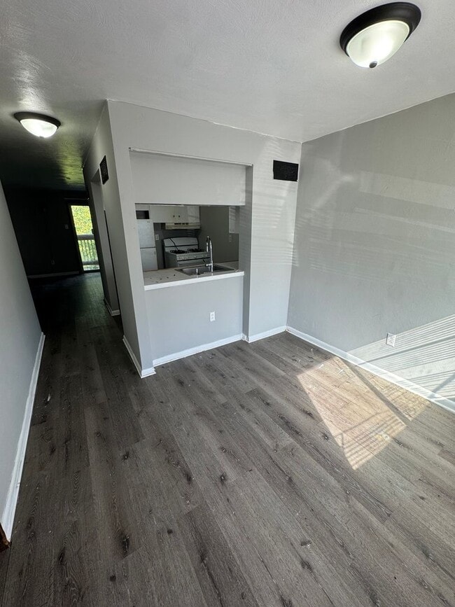 Photo - 2-Bedroom 1-Bathroom townhouse in McKeesport!