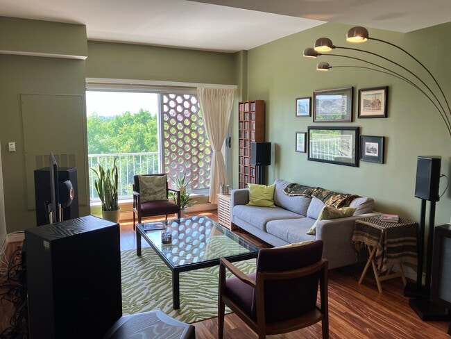 Building Photo - 800 4th St SW Unit N802