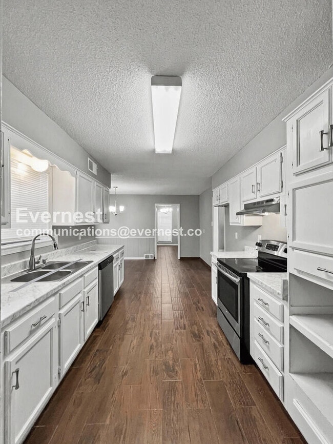 Photo - 7125 Crestridge Rd