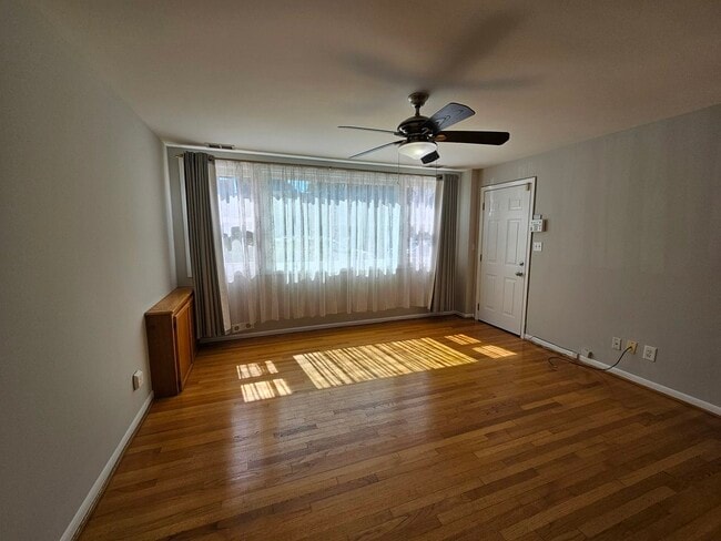 1140 W Barry Avenue, Unit 1, Chicago, IL 60657 - 1140 W Barry Ave Unit 1