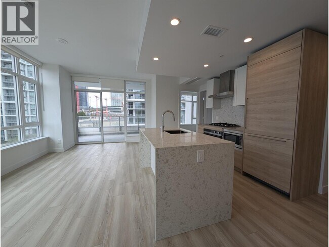 Photo - 2381 Beta Ave Unité 801