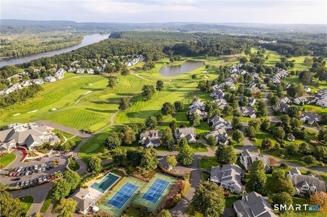 Photo - 5 Pierson Green