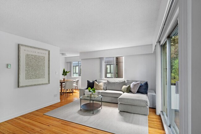 Photo - 2225 W 8th Ave Unit ID1051837P