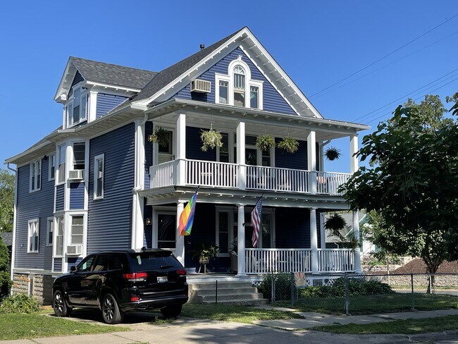 Photo - 3900 Thomas Ave S House
