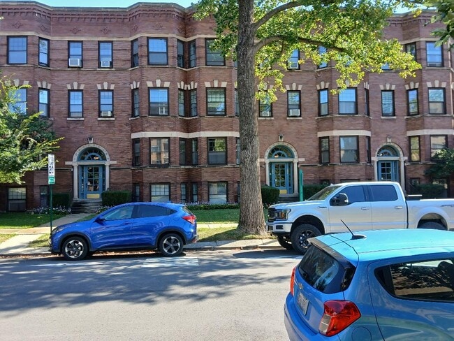 Front building - 206 N Kenilworth Ave Unit 1 Rental