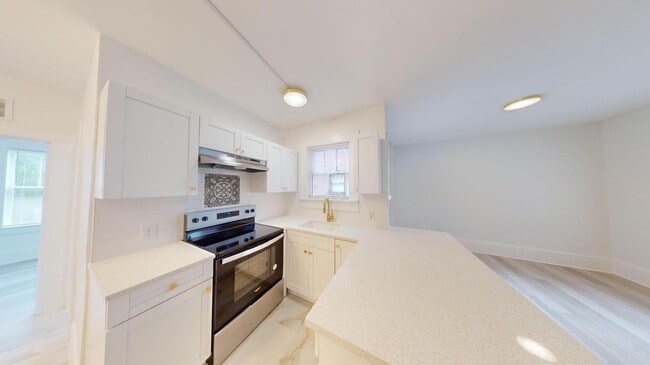 Photo - 2331-2335 Riverside Ave - 2331-8(R)