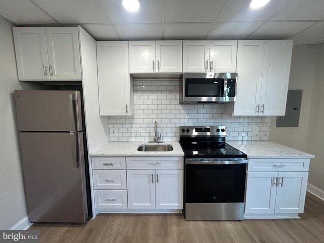 Photo - 1130 Light St Unit 5