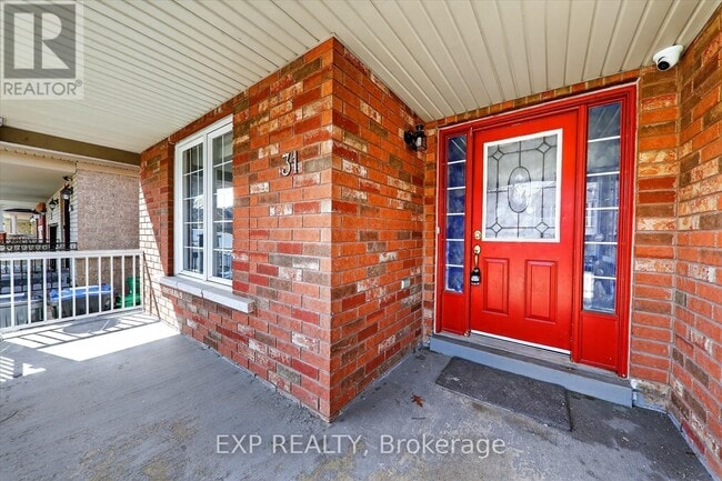 Photo - 31 Cobblehill Crescent