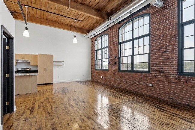 Photo - 1 Westinghouse Plaza Unit C334