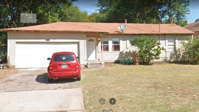 3117 Nandina Dr